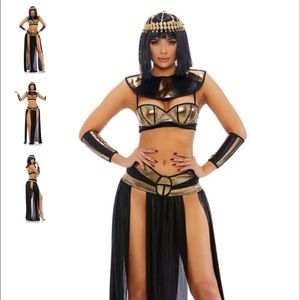 BEAUTIFUL CLEOPATRA COSTUME